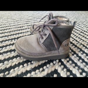 Toddler boys Ugg’s size 8